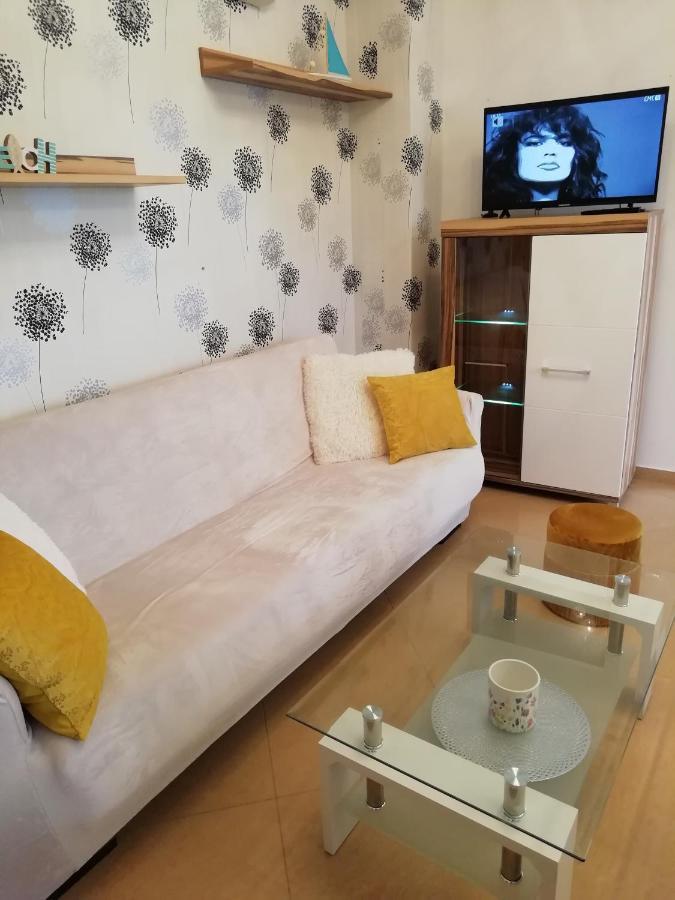 Apartment Fancy Малинска Экстерьер фото
