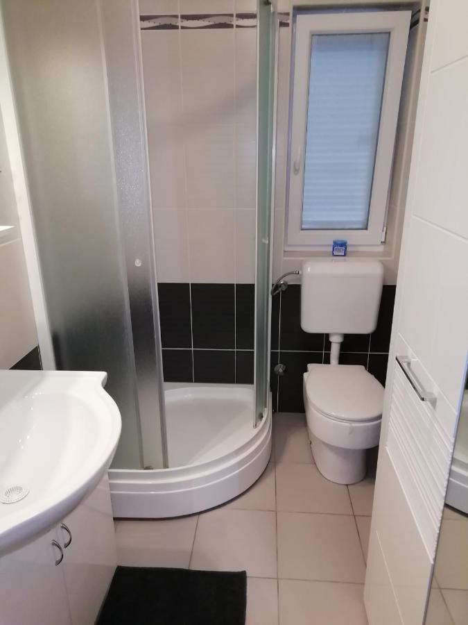 Apartment Fancy Малинска Экстерьер фото