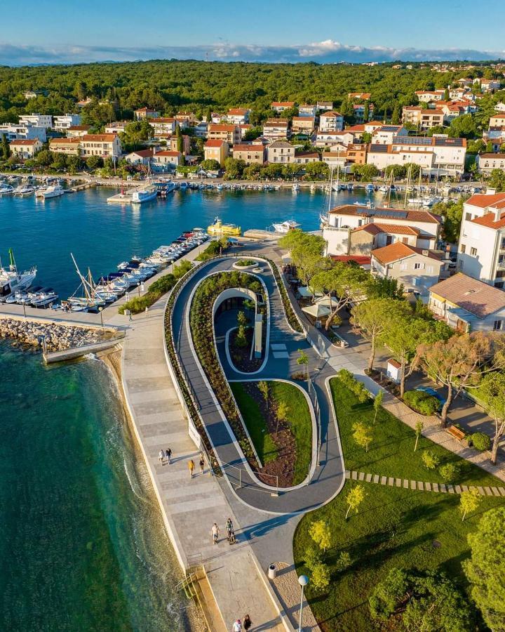 Apartment Fancy Малинска Экстерьер фото